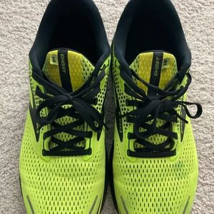 Brooks Ghost 14 running shoes.